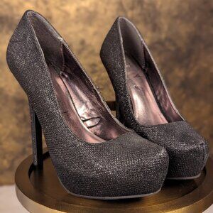 Forever 21 Black sparkly heels, size 8.